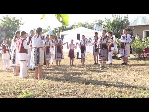 Salcia Tudor -Sezatoare la casa lui Fanus Neagu 1
