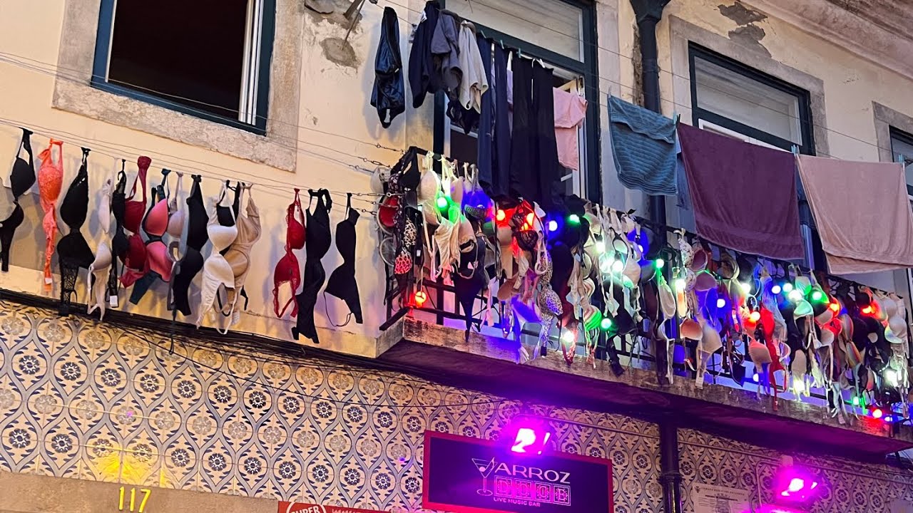 Nightlife in Lisbon Portugal/Red Light District | Walk to Pink Street I Cat Walks at Night