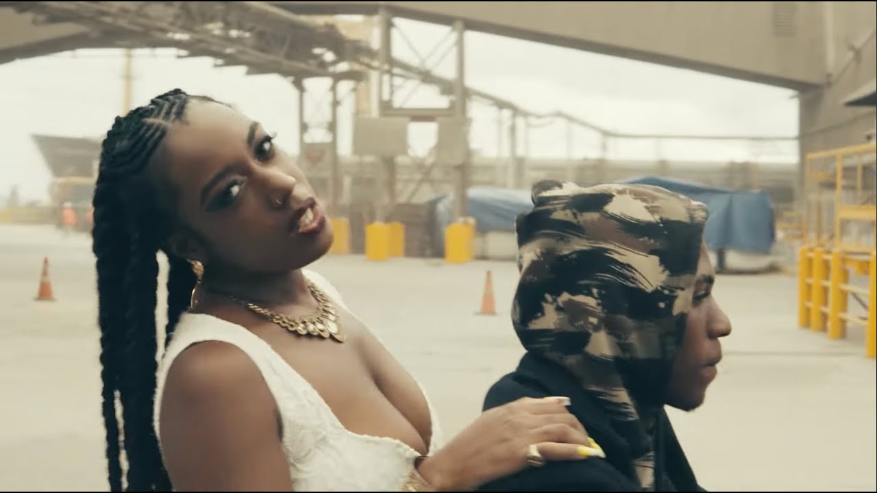 Yeza Returns To The Roots With "Tek Chat"