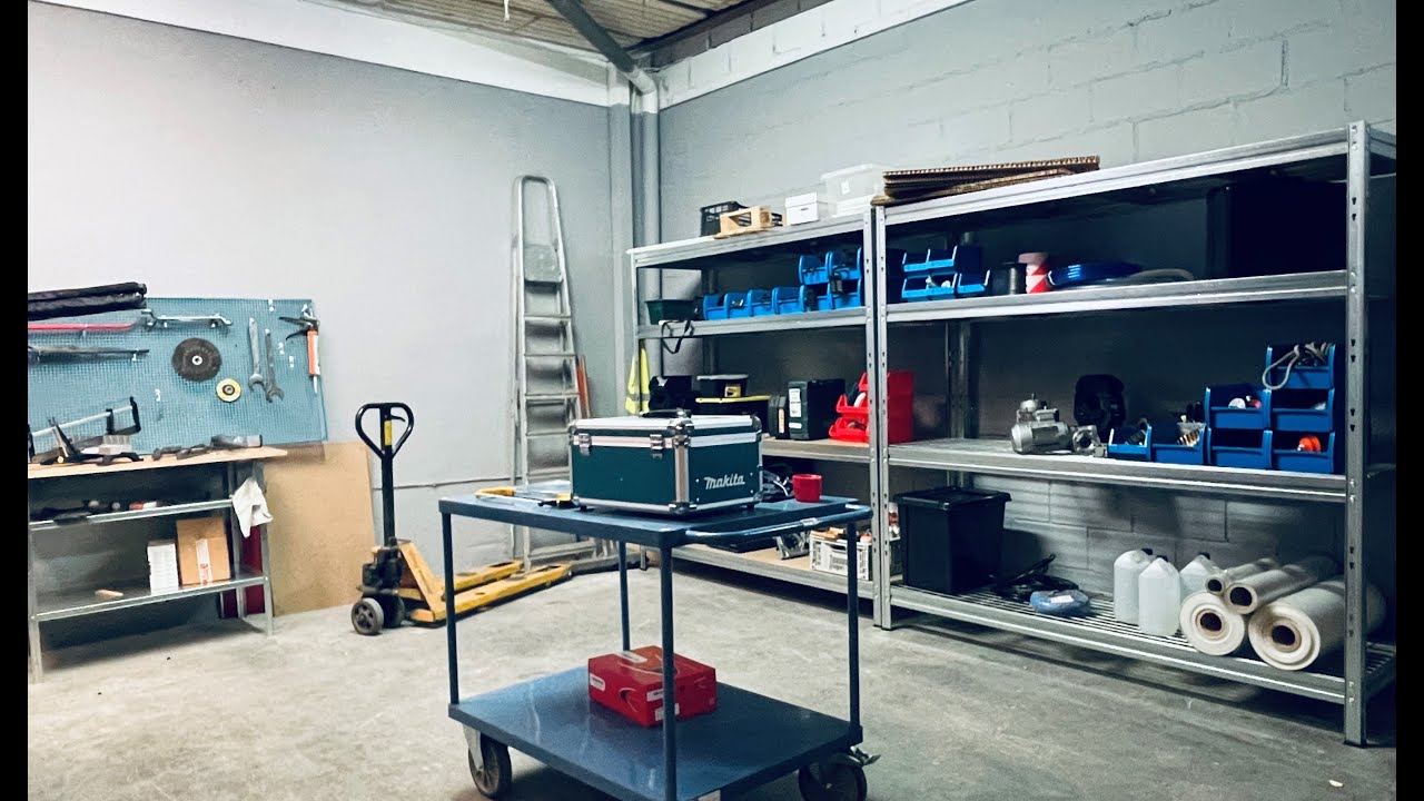 Boltless shelving for heavy duty industrial storage ➡ New Bullrack Rivet by AR Shelving