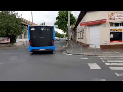 147-es busz (AA-HY-814) kanyarodik Újpest-központ felé