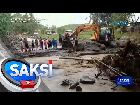 Ilang residente, buwis-buhay sa pagtawid sa umapaw na tubig | Saksi