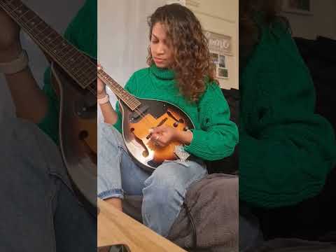 Tried this nostalgic tune with my birthday gift ❤️      #music #fy #hindi #thujedekathoye #mandolin