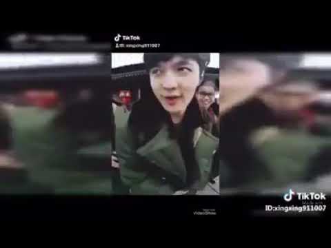 Zhang Yixing (Lay EXO) Kiss Moment