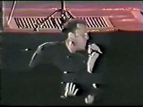 Billy Joel - Uptown Girl Live NY 1990