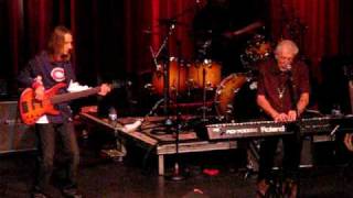 20091122a John Mayall, Metropolis, Montreal, QC.avi