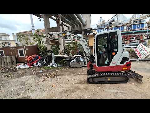 Takeuchi TB225, мини-экскаваторы
