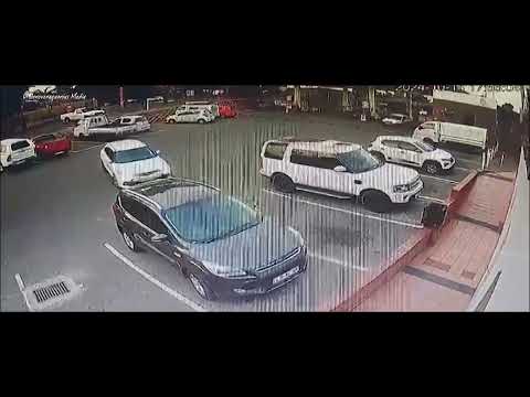 🇿🇦 Car Jamming.thieves takes goods from car in 2 Minutes