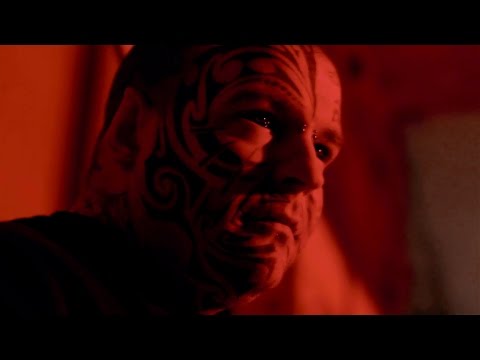 Małach / Rufuz feat. DJ Grubaz - Korytarz