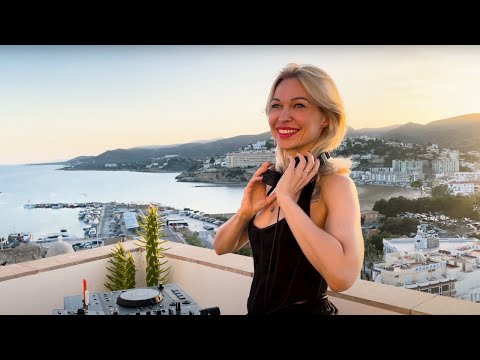 VONDA7 - Sunset DJ Set - Peñiscola 🇪🇸 (Melodic House & Techno, Progressive House)