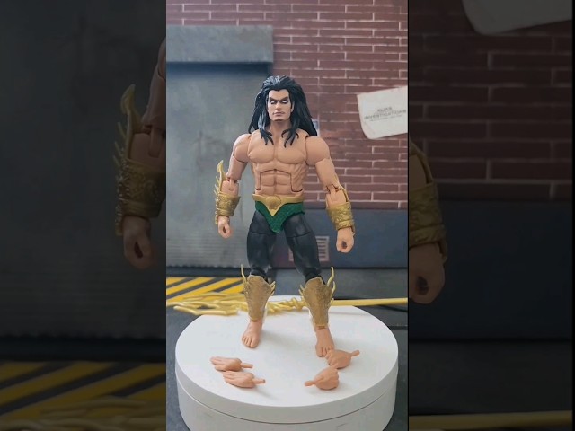 Vídeo relacionado con Marvel Legends Series, Namor, Figura Coleccionable de los cómics a Escala de 15 cm