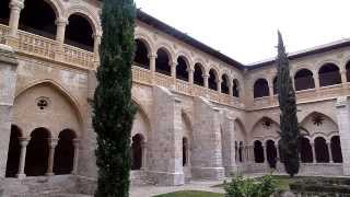preview picture of video 'monasterio de Santa María de Valbuena claustro, Valladolid.'