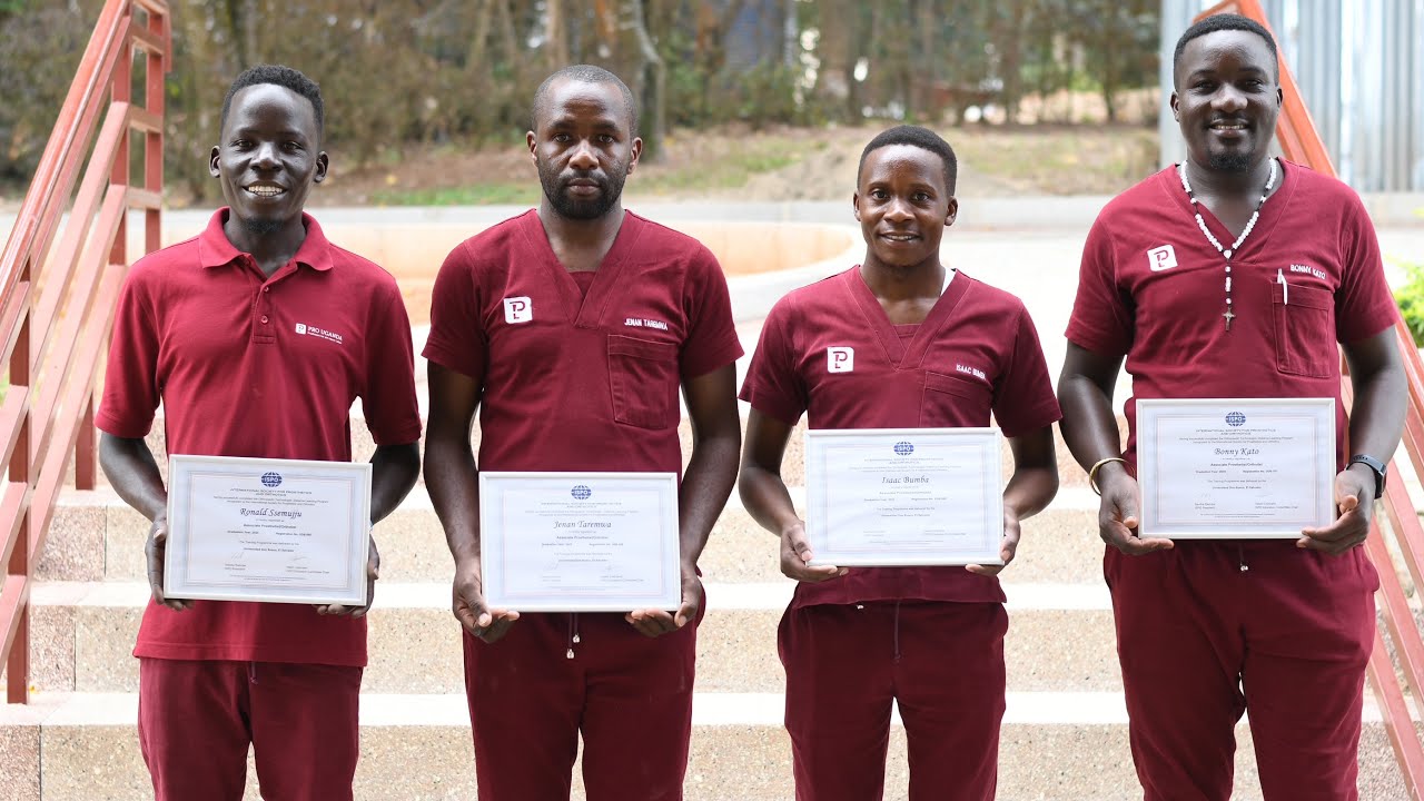 Diplome für einheimische Auszubildende