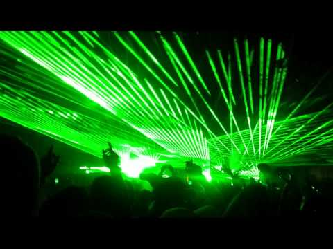 deadmau5 vs Eric Prydz B2B - On/Off Lazer Beams / Arguru @ HARD Day of the Dead 2014 [1080P]