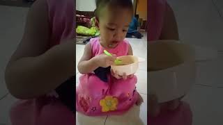 Download lagu makan bubur kacang hijau mp3 Download lagu makan bubur kacang hijau mp3