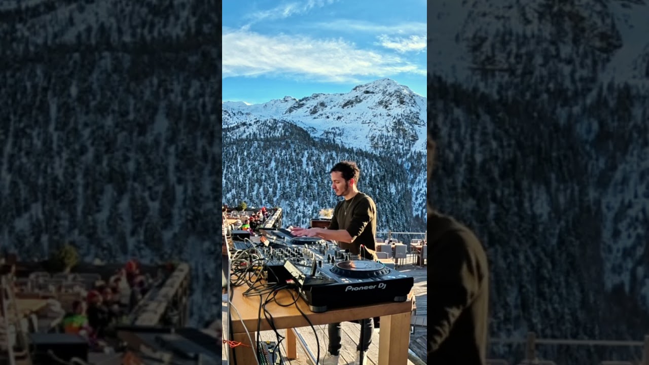 Live Keyboard - Gimme Gimme & Narcotic