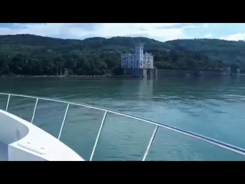 A Sistiana, passando per Barcola, in Delfino Verde