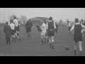 Dirk de Boer - Een voetbalwedstrijd op het vaste land
