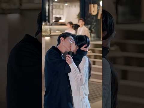 Kiss her right in front of the guy who betrayed her💞 #bep79 #dramabox #cdrama #drama
