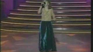 jojo at 8 years old performs "chain of fools"