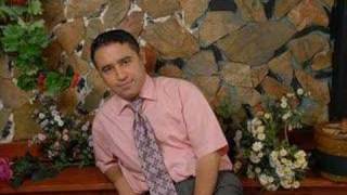 SERVET ŞAHİN&#39;in Doyumsuz Türküler isimli albümü çıktı