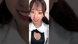 【TikTok】カワイイ子が胸元開いた服でポーズ決めてくれます