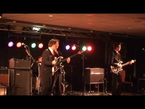 the Foot Tappers play shadows medley