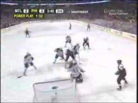 Briere blows the roof off with the go-ahead power play goal