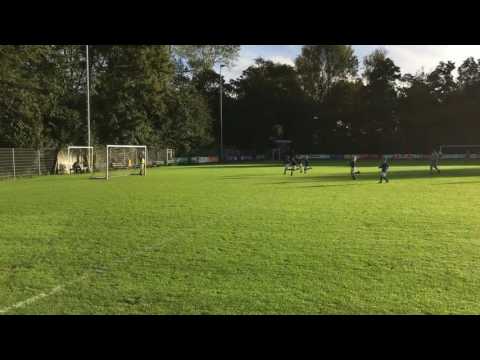 Thomas maakt 2-0 (Quick JO9-1 vs Loosduinen JO9-1)