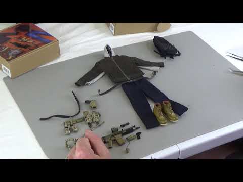 Unboxing the 1/6 scale MCC Toys Grey Man Version A weapons and gear set