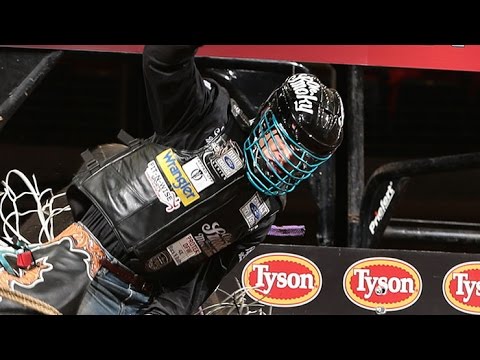WRECK: Mike Lee gets tossed by Ponderosa (PBR)