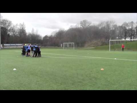 Kalevi noored näitavad, kuidas väravat tähistada!