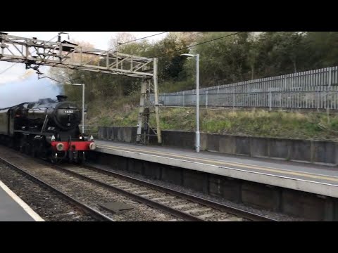 8F 48151 Storms Through Hartford On The Salopian Express 27 March 2019. A Real Treat To See!