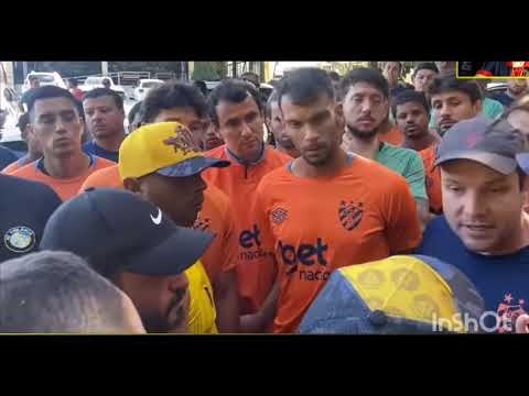 PROTESTO DA TORCIDA DO SPORT NO CT.. #protesto #torcida #futebol #sports