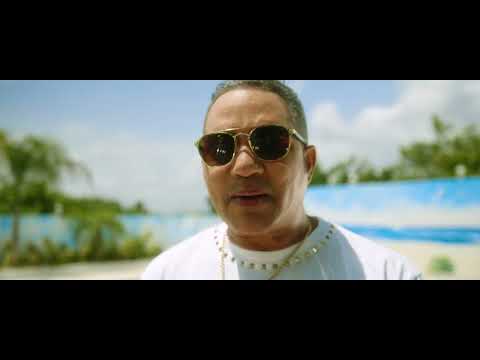 Frank Reyes - Me haces mucha falta amor (Official Music Video -Video Musical Oficial)