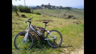 preview picture of video 'Bike ride to Castello Guicciardini Poppiano Tuscany Italy'