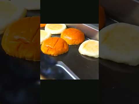 homemade deep cheese sauce! deep cheese bacon double burger 249 #short #food #koreanstreet