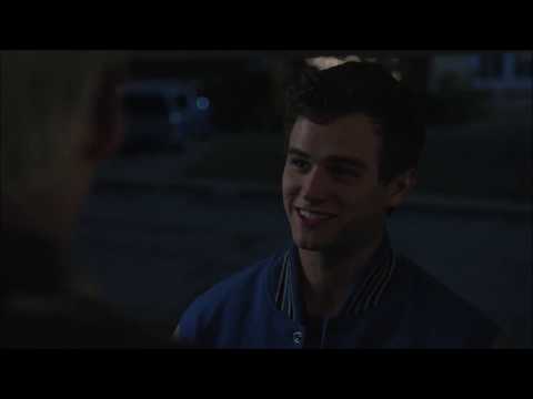 Alex lets Justin spend the night at his house || 13 Reasons Why 1x11