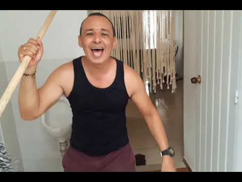 La mujer que no jode es macho.