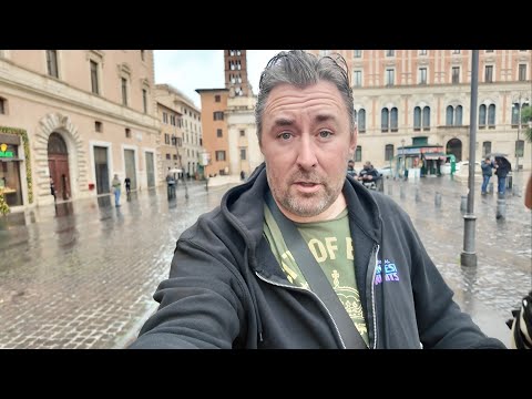 The Hidden Horrors Of Rome - Pinocchio Shop To Flagship Starbucks / McDonalds & Punk Record Shopping