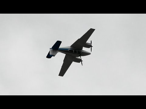 Deadstick Beechcraft Baron by David Martin - Oshkosh 2018 - Thursday
