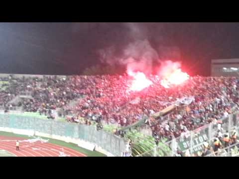 "los panzers todos juntos te vamos a levantar" Barra: Los Panzers • Club: Santiago Wanderers