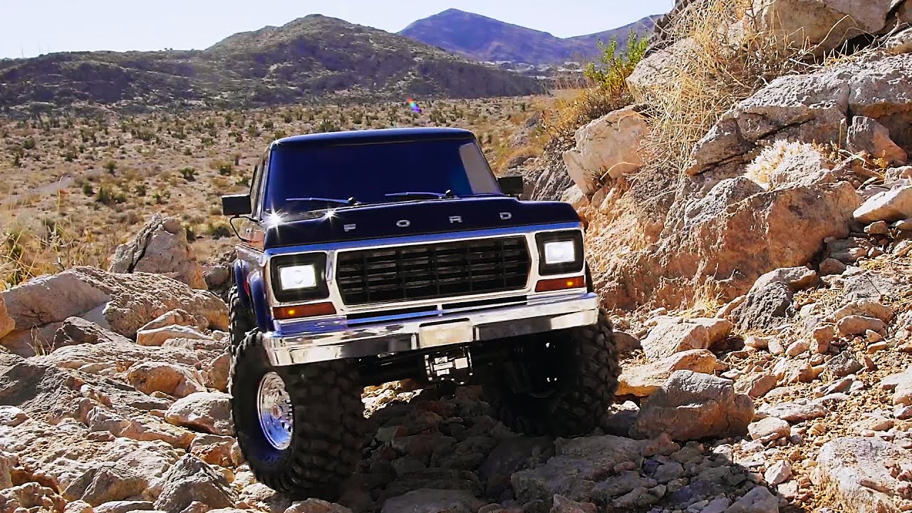 Traxxas TRX-4 Ford Bronco 1979 1:10 RTR červená