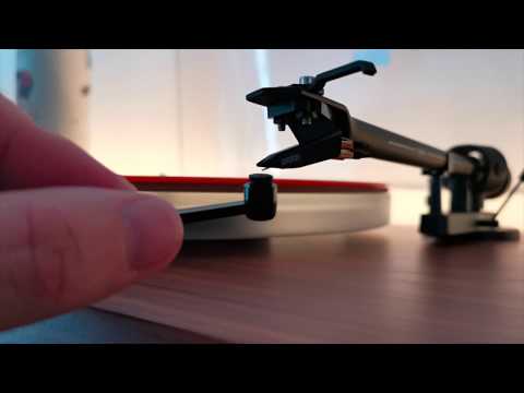 How to play a record for beginners