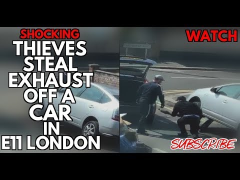 (Shocking)  Thieves Steal Exhaust Off A Car In Broad Day Light In Leytonstone Video