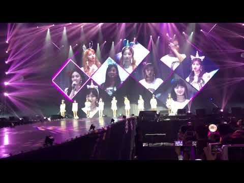 180617- TWICE (트와이스) Twiceland Fantasy Park - What Is Love? (Acoustic version)