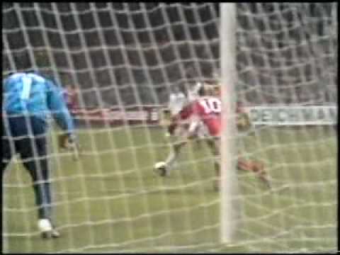 Leverkusen v Bayern (1985-86) (Pt. 1)