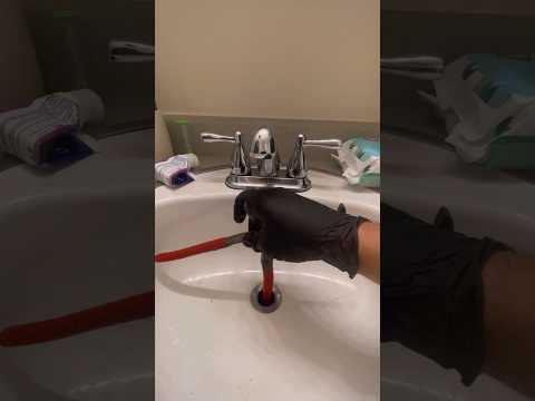 Easiest Way To Unclog Bathroom Sink! 🔧💦 #plumbingschool #plumbingtips #unclogged