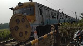 preview picture of video 'Training crossing at Ramnagar rail gate near station'