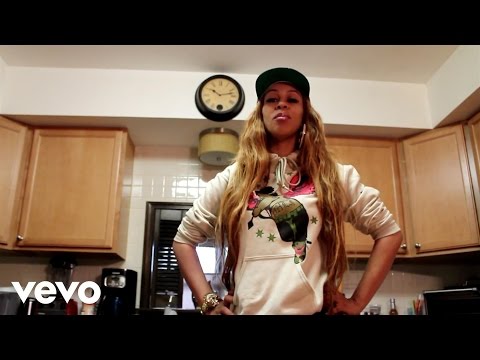Chella H - Real Bitch 101 Ep. 4: Cookin Up with Chella H